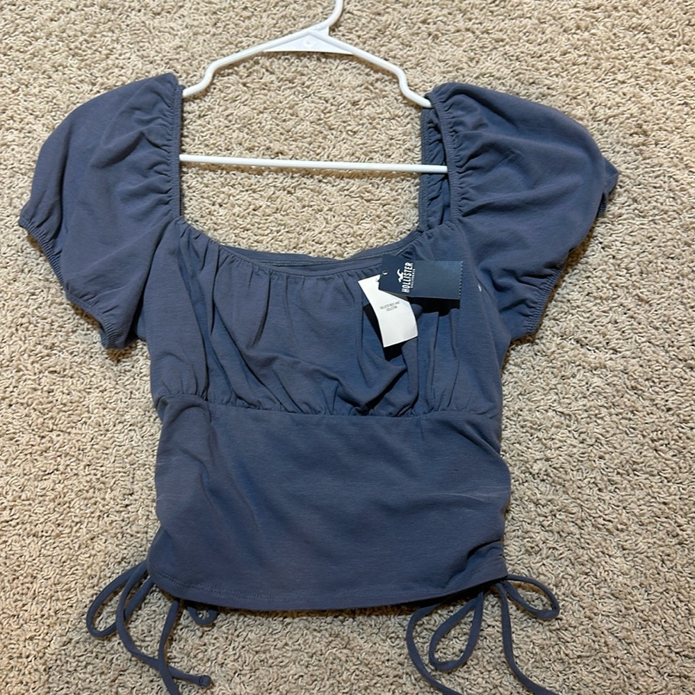 Holliater blue crop top